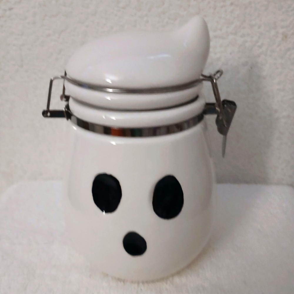 Ghost hinged jar